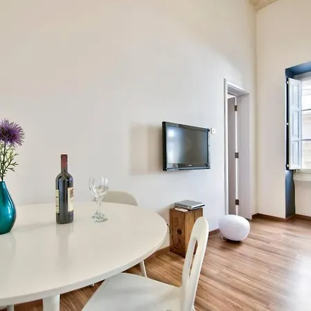 Timeless Elegance : Centre Апартаменты *