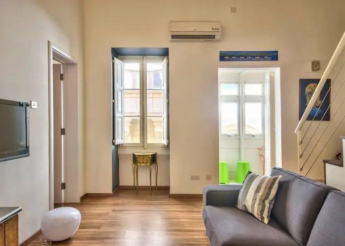 Timeless Elegance : Centre La Valeta